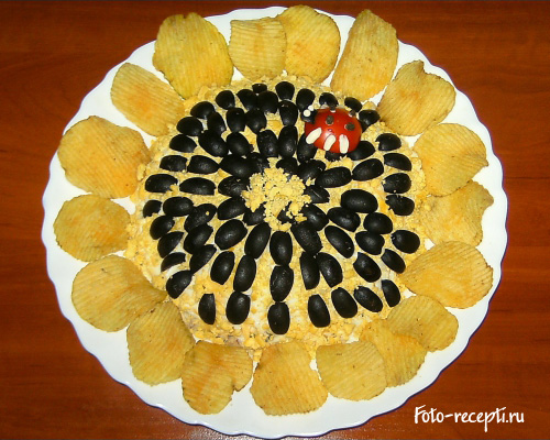 Салат подсолнух с чипсами