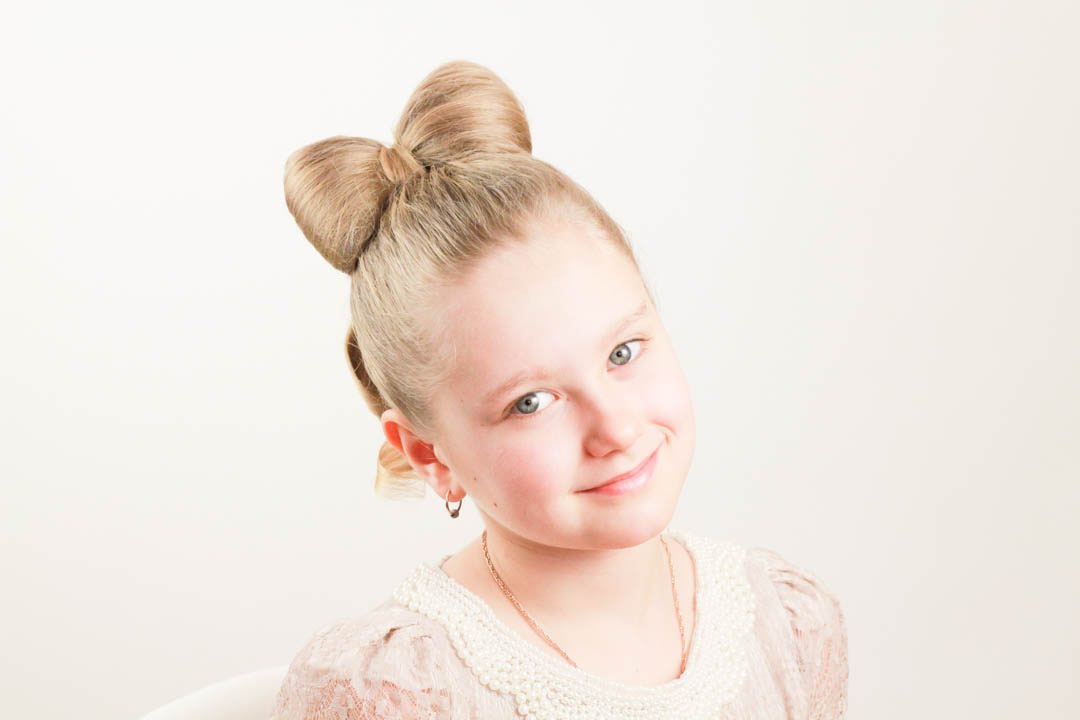 Детская прическа бантик